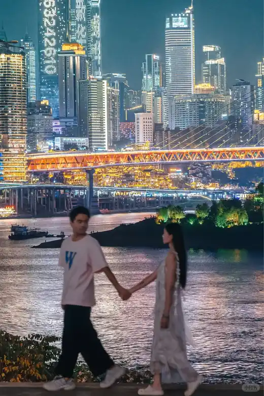 CP129 — 重庆五一假期不白来，顶流洪崖洞拍就完了📷